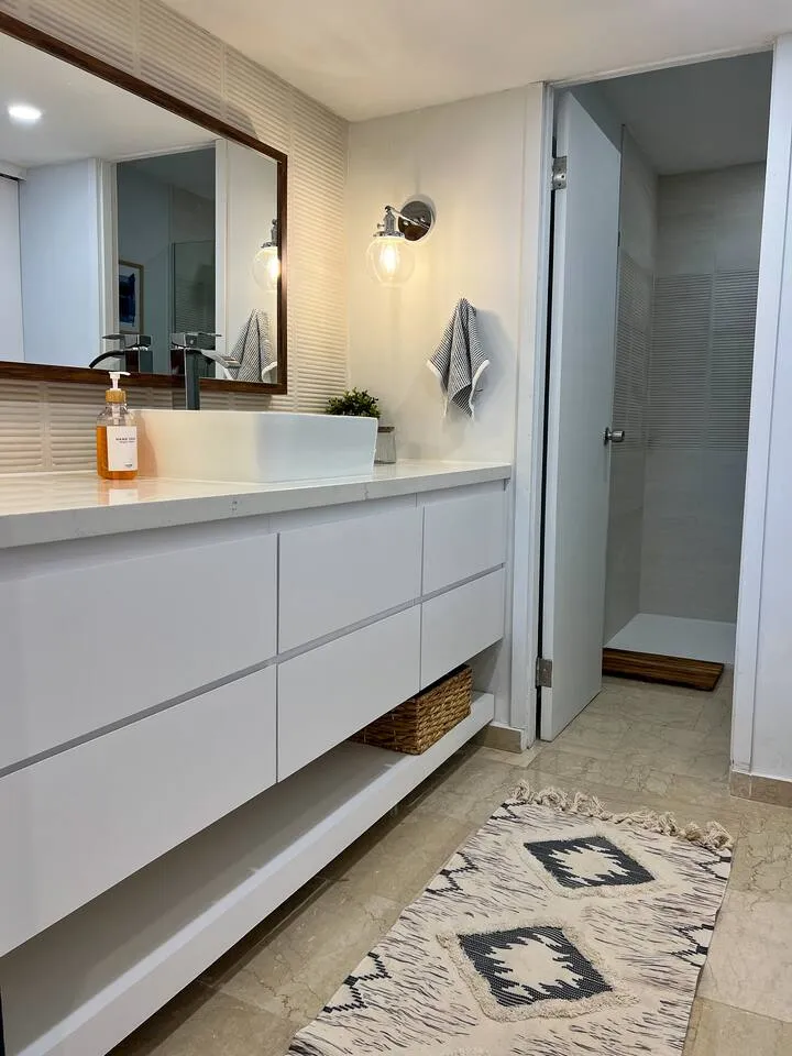 Vanity and closet area